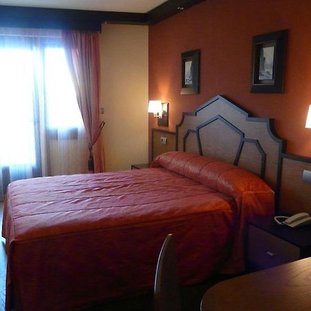 Hotel Tio Manolo De 노야 외부 사진